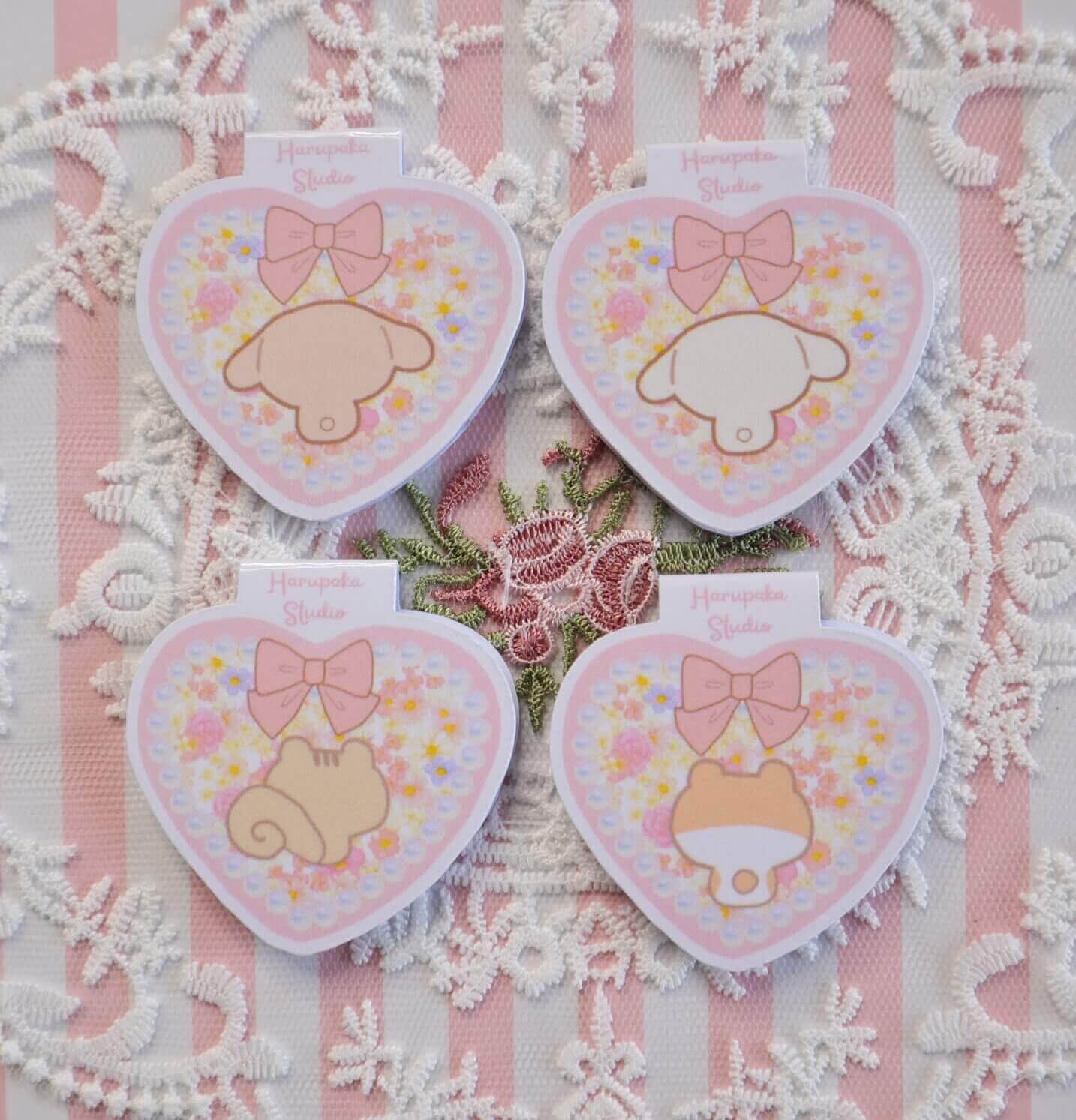 Kawaii Squirrel Handmade Magnetic Heart Pearl Bookmark - Image 3