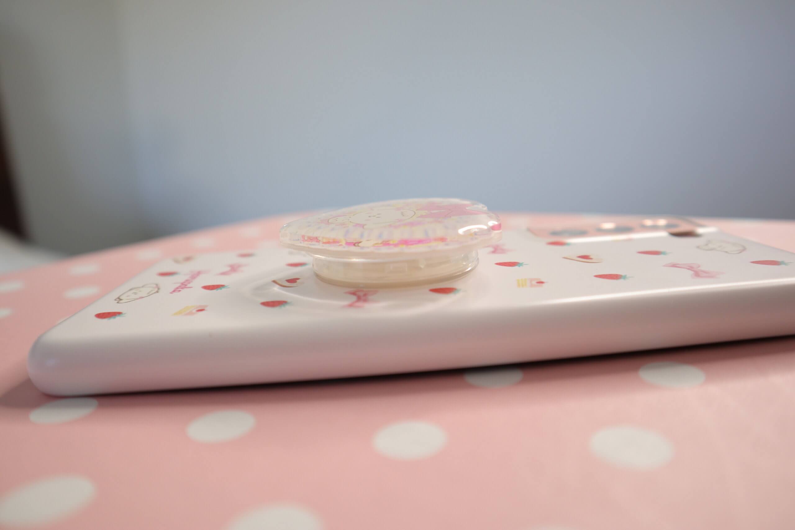 Kawaii Heart Phone Grip and Phone Stand: Pink Ribbon Acrylic Accessory - Image 5